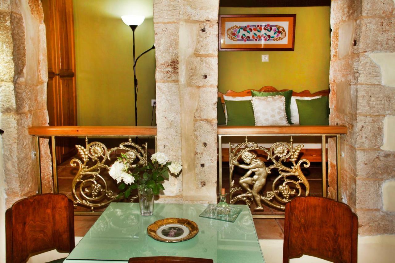 דירות חאניה Palazzo Di Pietro מראה חיצוני תמונה